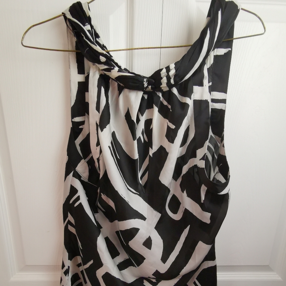 Black and White Abstract Sleeveless Top